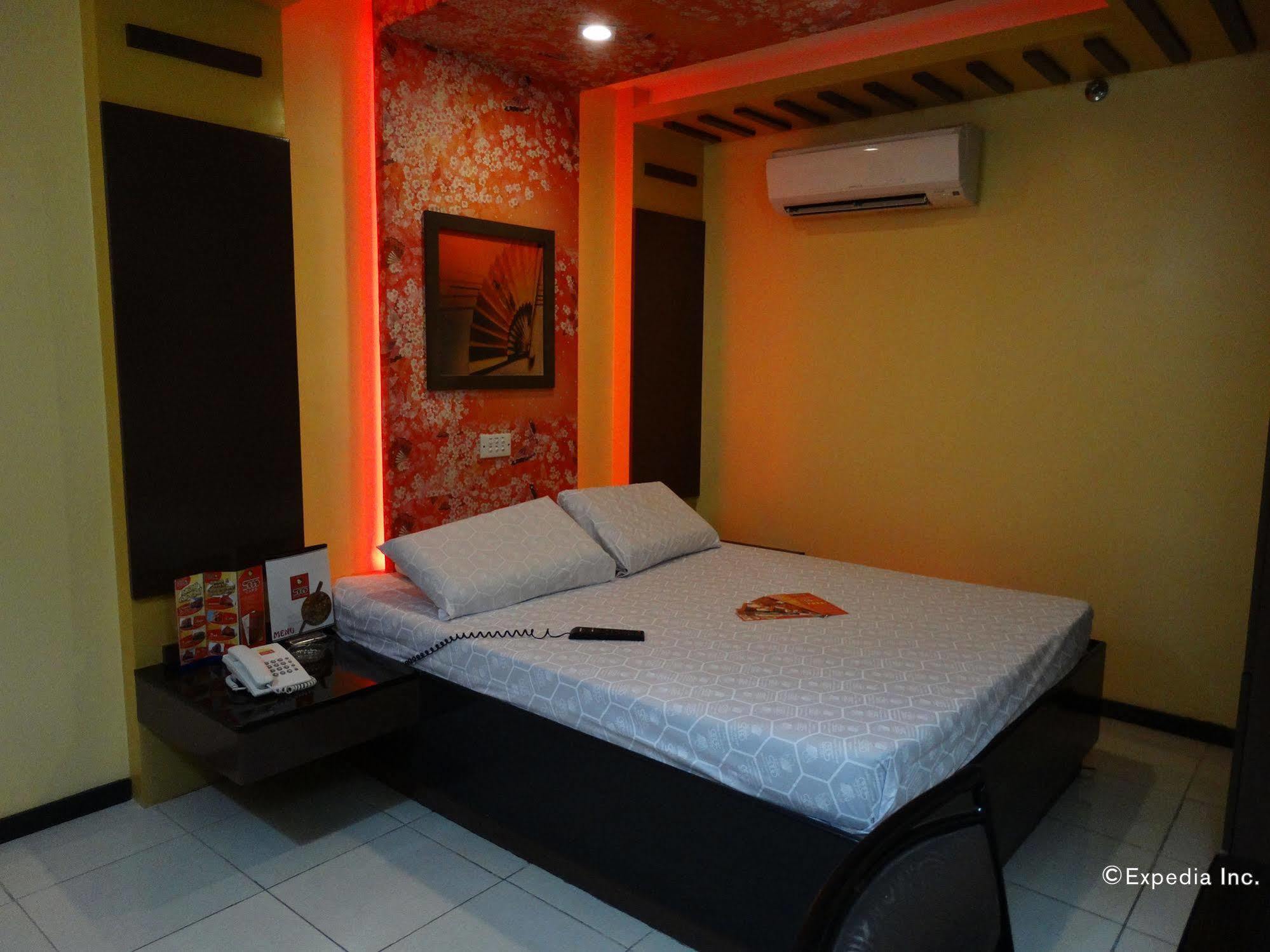 Hotel Sogo Buendia Pasay Exterior foto